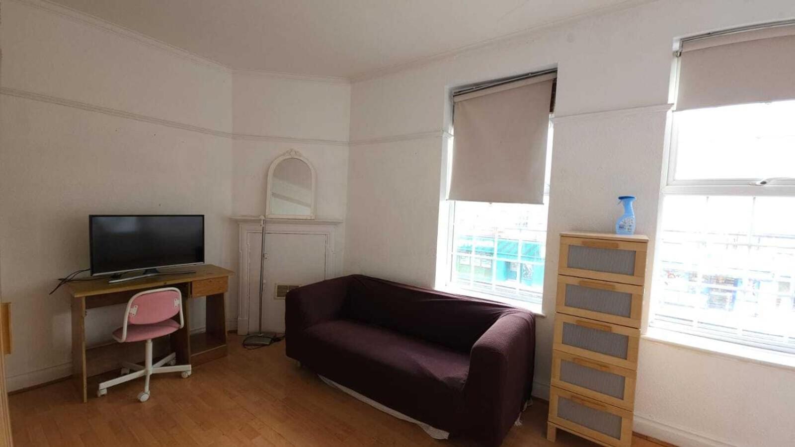 London Edgware Station Apartment Room photo